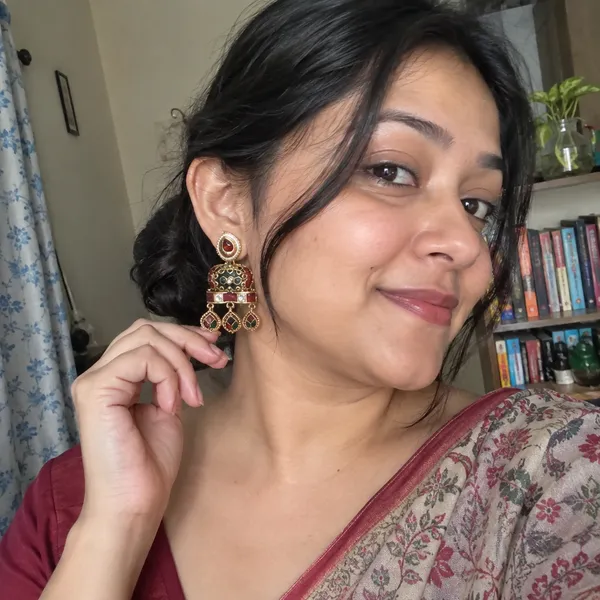 Shreya Sen — review photo